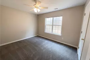 2690 Rambling Way, Lithonia, GA 30058 - Photo 9