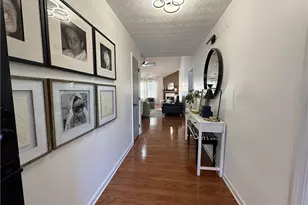 954 Village View Cir, Loganville, GA 30052 - Photo 3