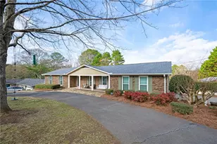 136 Meadow Ln, Calhoun, GA 30701 - Photo 1