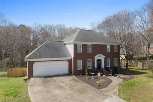 1487 Watsons Pl, Lawrenceville, GA 30043 - Photo 5