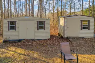 1019 White Hill School Rd, Commerce, GA 30529 - Photo 21