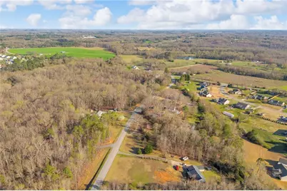 1019 White Hill School Road, Commerce, GA 30529 - Photo 9