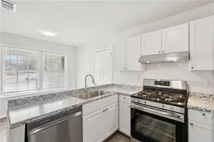 240 Plantation Glen Ct, Johns Creek, GA 30022 - Photo 9