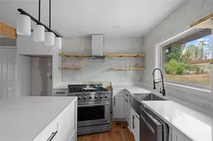 1971 Honeysuckle Ln, Atlanta, GA 30311 - Photo 11