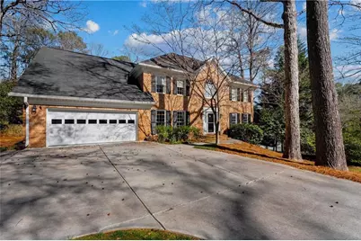 2380 Kimbrough Court, Sandy Springs, GA 30350 - Photo 3