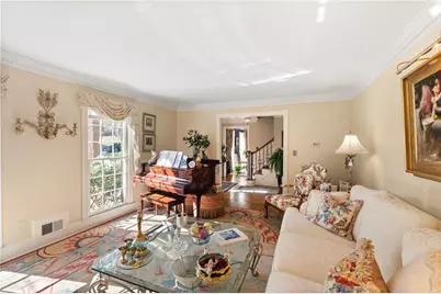 2380 Kimbrough Court, Sandy Springs, GA 30350 - Photo 7