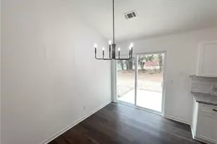 673 Utoy Cir SW, Atlanta, GA 30331 - Photo 9