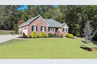 482 Buck Trail, Hoschton, GA 30548 - Photo 1