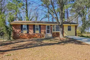 1623 Mallard Cir, Conley, GA 30288 - Photo 3
