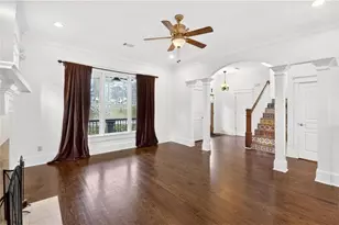 2129 Oakview Rd SE, Atlanta, GA 30317 - Photo 7