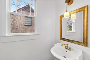 2129 Oakview Rd SE, Atlanta, GA 30317 - Photo 9