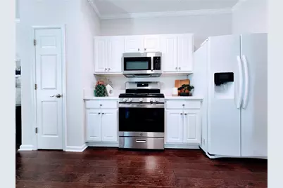902 Tree Creek Boulevard, Lawrenceville, GA 30043 - Photo 9