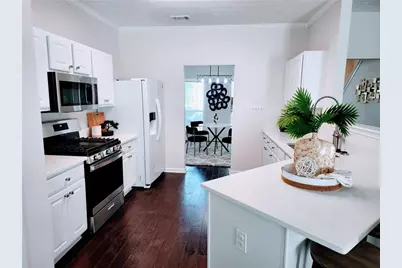 902 Tree Creek Boulevard, Lawrenceville, GA 30043 - Photo 7