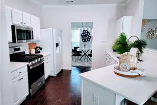 902 Tree Creek Blvd, Lawrenceville, GA 30043 - Photo 7