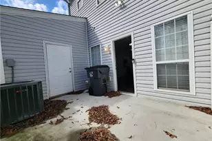 902 Tree Creek Blvd, Lawrenceville, GA 30043 - Photo 19