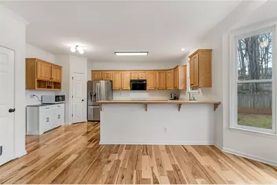 372 Wellington Point Drive, Lawrenceville, GA 30043 - Photo 13