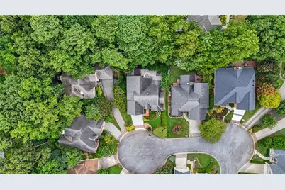 1696 Harts Run, Atlanta, GA 30341 - Photo 5