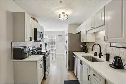 322 Streamside Drive, Roswell, GA 30076 - Photo 7