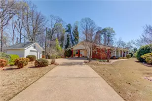 3410 Maynard Cir, Gainesville, GA 30506 - Photo 3