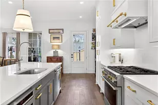 1072 Green St, Roswell, GA 30075 - Photo 7