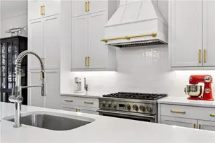 1072 Green St, Roswell, GA 30075 - Photo 9