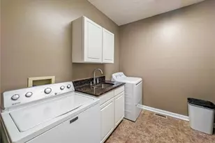 1251 Bridgewater Walk, Snellville, GA 30078 - Photo 19