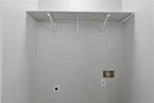 1650 Bridgeport Dr NW, Atlanta, GA 30318 - Photo 23