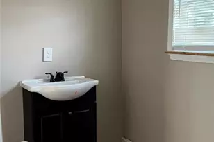 156 E Geer St, Colquitt, GA 39837 - Photo 13