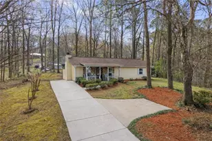 159 Oakhill Cir, Canton, GA 30114 - Photo 3