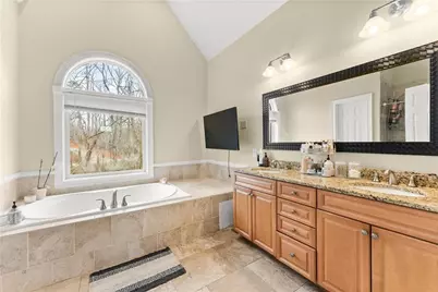 318 Waterford Circle, Cornelia, GA 30531 - Photo 17