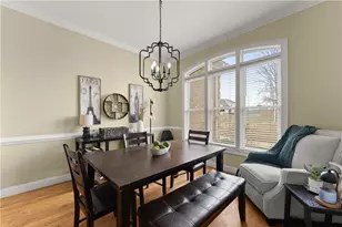 318 Waterford Cir, Cornelia, GA 30531 - Photo 9