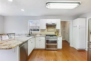 6650 Lake Run Dr, Flowery Branch, GA 30542 - Photo 17