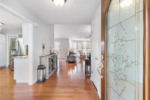 6650 Lake Run Dr, Flowery Branch, GA 30542 - Photo 7