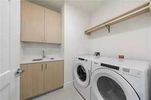 2425 Peachtree Rd NE, Atlanta, GA 30305 - Photo 19