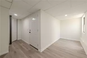 221 Little Brook Ln, Woodstock, GA 30188 - Photo 23