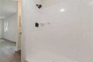 221 Little Brook Ln, Woodstock, GA 30188 - Photo 15