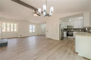 221 Little Brook Ln, Woodstock, GA 30188 - Photo 9