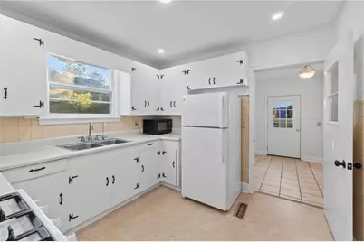 1340 Cumberland Drive, Gainesville, GA 30501 - Photo 15