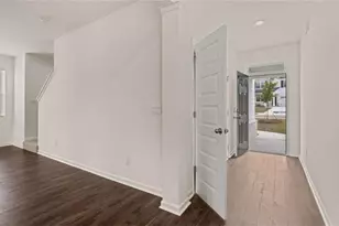 302 Friendship Oak Wy, Hampton, GA 30228 - Photo 3