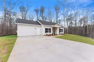 50 Hawks Ridge Ct, Cleveland, GA 30528 - Photo 3