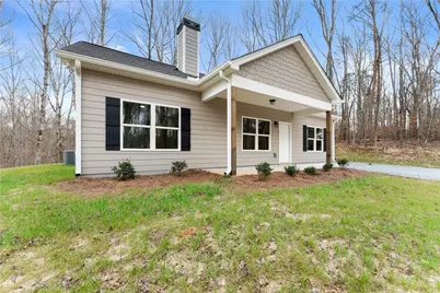 96 Hawks Ridge Ct, Cleveland, GA 30528 - Photo 3