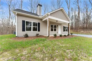 96 Hawks Ridge Ct, Cleveland, GA 30528 - Photo 3