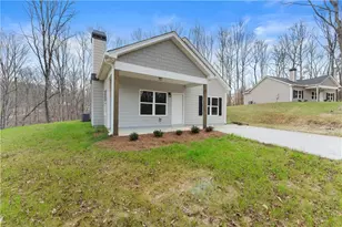 97 Hawks Ridge Ct, Cleveland, GA 30528 - Photo 3