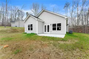 97 Hawks Ridge Ct, Cleveland, GA 30528 - Photo 27