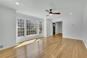 232 Lamplighter Ln SE, Marietta, GA 30067 - Photo 13