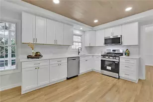 232 Lamplighter Ln SE, Marietta, GA 30067 - Photo 11