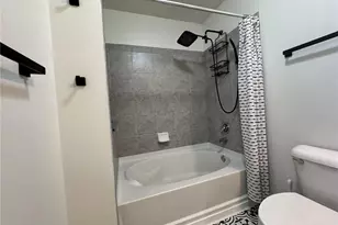 250 Pharr Rd NE, Atlanta, GA 30305 - Photo 17