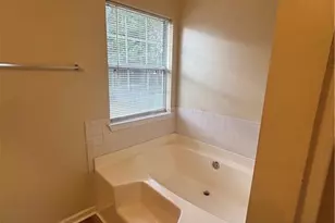 3703 Salem Springs Ct, Lithonia, GA 30038 - Photo 9