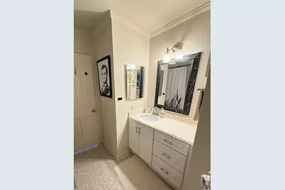 28 Old Ivy Square NE, Atlanta, GA 30342 - Photo 15