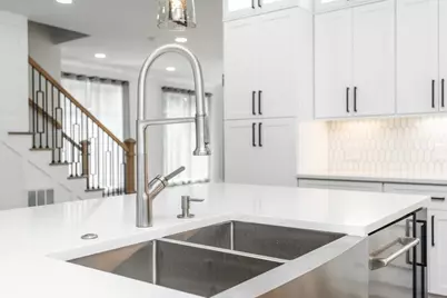 4056 Ashford Dunwoody Road NE, Brookhaven, GA 30319 - Photo 23